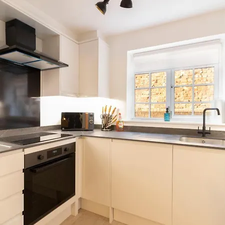 Spacious City Centre Apt Near Cathedral Exeter Exterior foto
