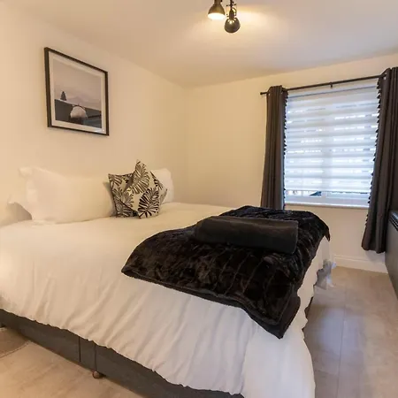 Spacious City Centre Apt Near Cathedral Exeter Exterior foto