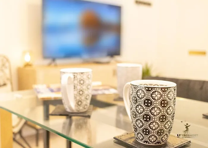 Spacious City Centre Apt Near Cathedral